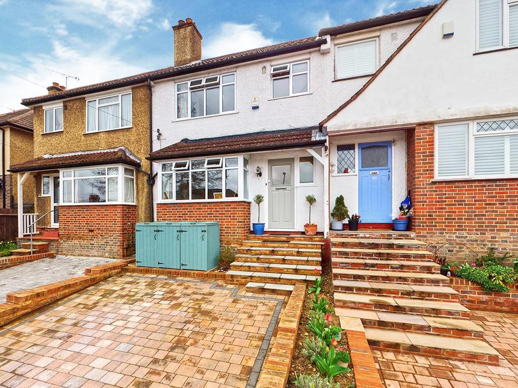 Westleigh Avenue, Coulsdon 3 bed terraced house £450,000