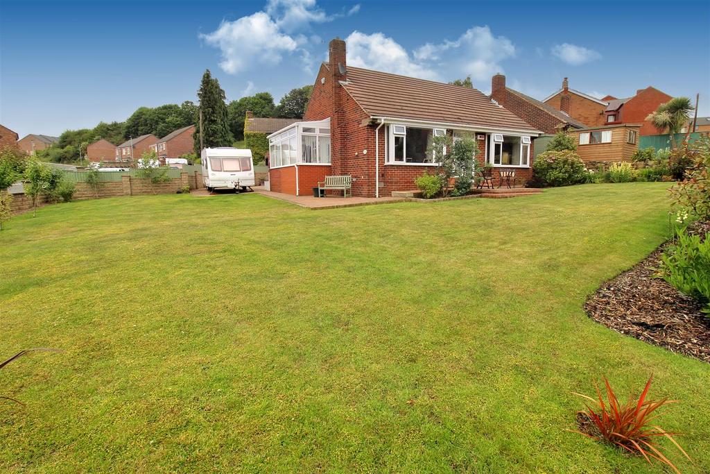 Carlton Road, Carlton, Barnsley S71 1UF 2 bed detached bungalow £250,000