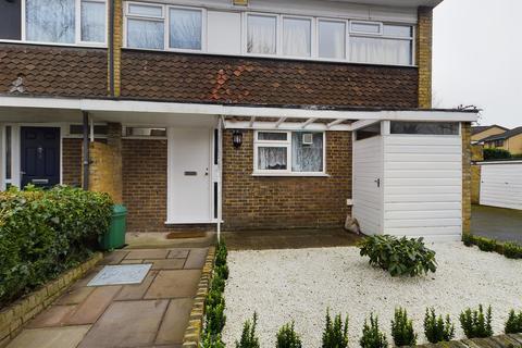 2 Bracewood Gardens, Croydon, CR0 5JL