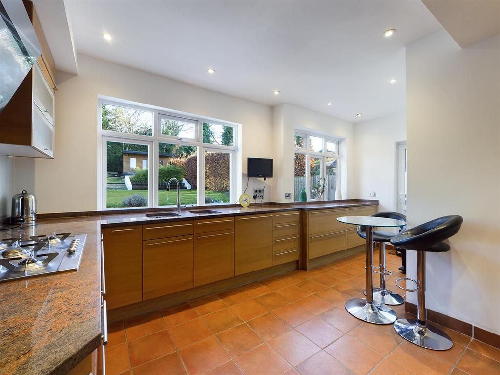Penwortham Road, South Croydon 4 bed semidetached house £765,000
