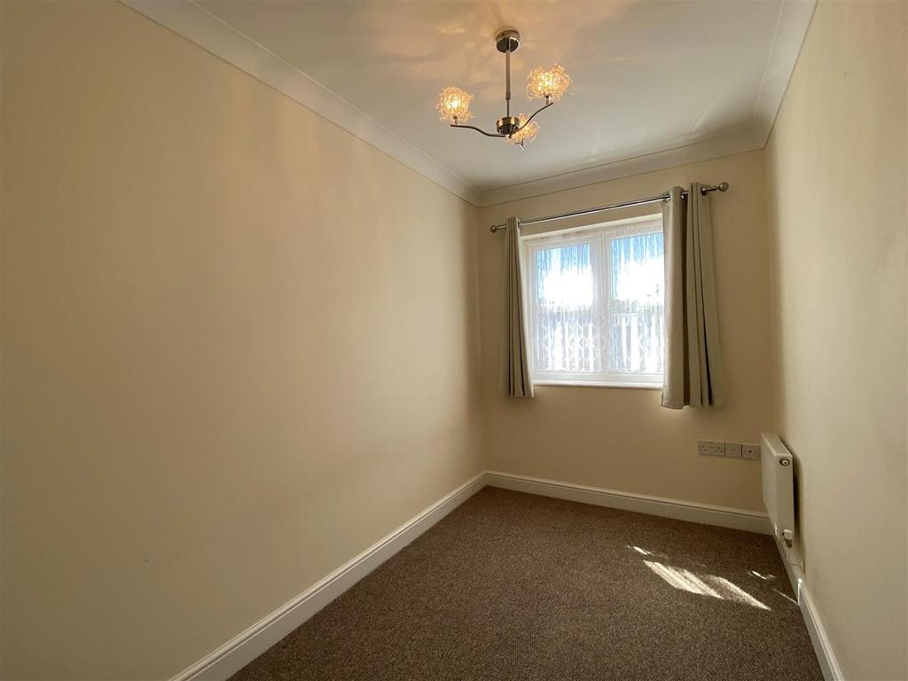 Bedroom 3.jpg