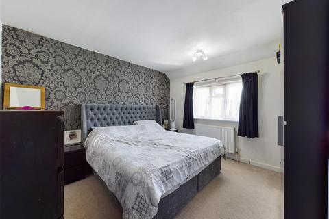 63 Headley Drive, New Addington, Croydon, CR0 0QH