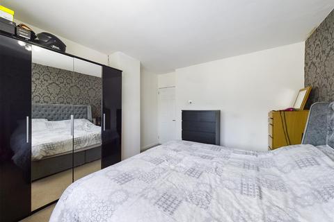 63 Headley Drive, New Addington, Croydon, CR0 0QH