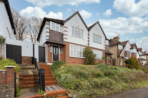 3 Famet Close, Purley, CR8 2DX