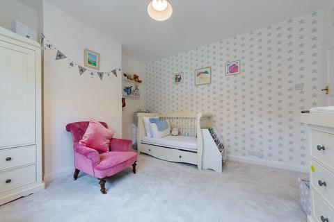 3 Famet Close, Purley, CR8 2DX