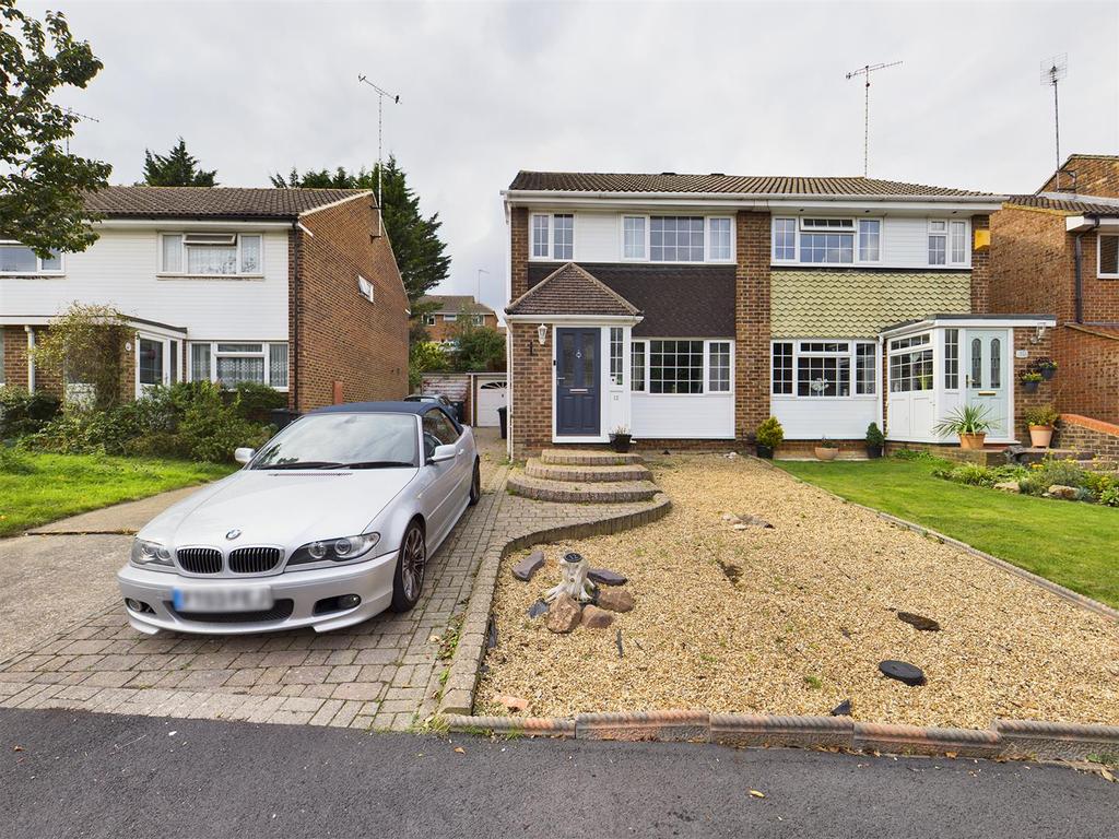 Albatross Gardens, South Croydon, Surrey 3 bed semidetached house £