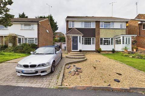 12 Albatross Gardens, South Croydon, CR2 8QX