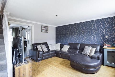 12 Albatross Gardens, South Croydon, CR2 8QX