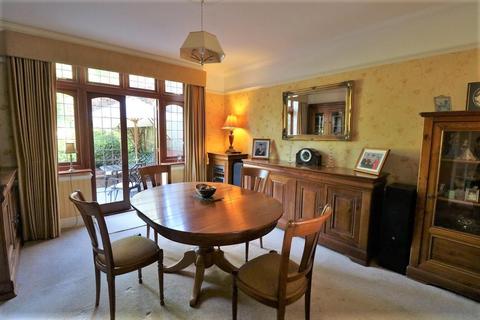 102 Farley Road, South Croydon, CR2 7NE