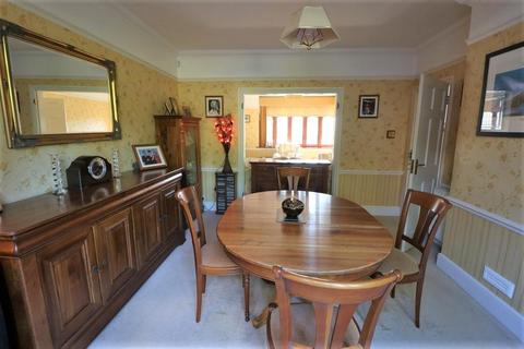 102 Farley Road, South Croydon, CR2 7NE