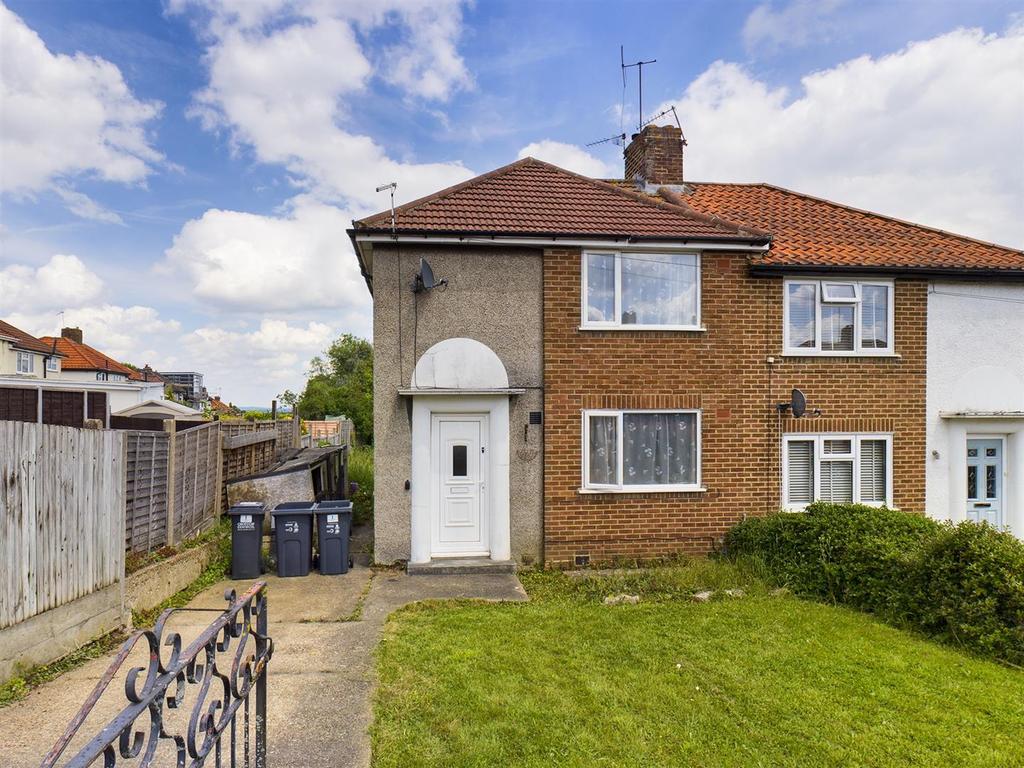 Walsingham Road, New Addington, Croydon, Surrey 2 bed semidetached