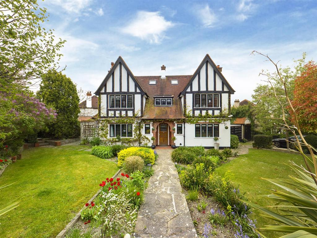 Hurst Way, South Croydon 6 bed detached house £1,100,000