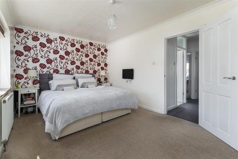 9 Lavington Road, Croydon, CR0 4PQ