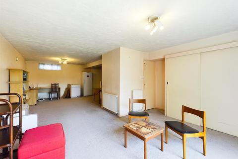 42 Viney Bank, Croydon, CR0 9JT