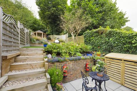 65 Beechwood Road, Caterham, CR3 6NF