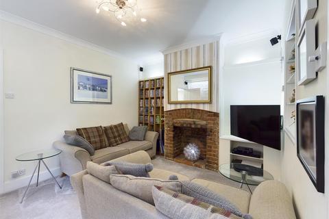 65 Beechwood Road, Caterham, CR3 6NF