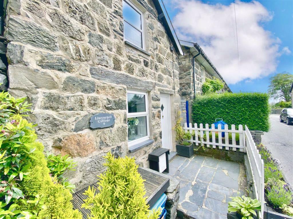 Llwyn Y Gell, Blaenau Ffestiniog 1 bed cottage for sale £124,500