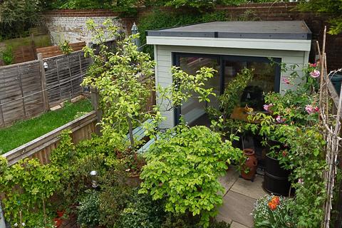 8 Drovers Road, South Croydon, CR2 6PR