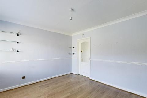 8 Southviews, South Croydon, CR2 8SH