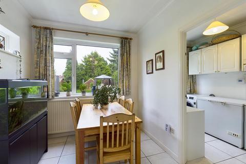 40 Old Farleigh Road, South Croydon, CR2 8PE
