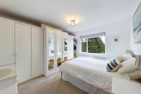 40 Old Farleigh Road, South Croydon, CR2 8PE