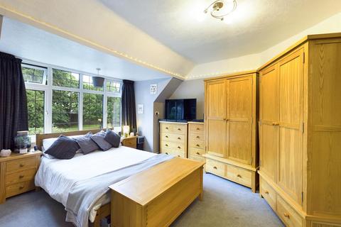 40 Old Farleigh Road, South Croydon, CR2 8PE