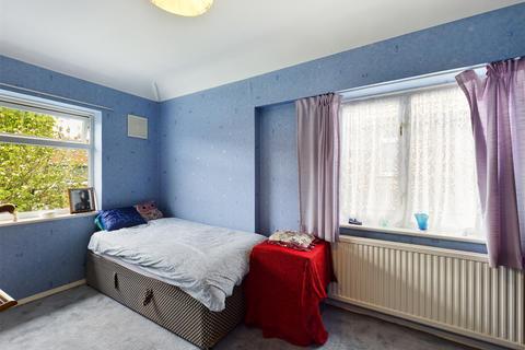 26 Salcot Crescent, New Addington, Croydon, CR0 0JH