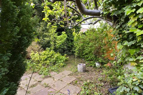 26 Salcot Crescent, New Addington, Croydon, CR0 0JH