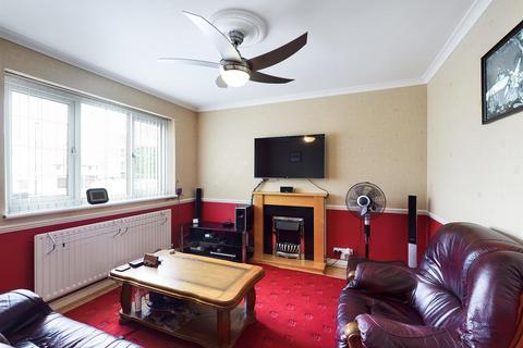 110 Overbury Crescent, New Addington, Croydon, CR0 0LP