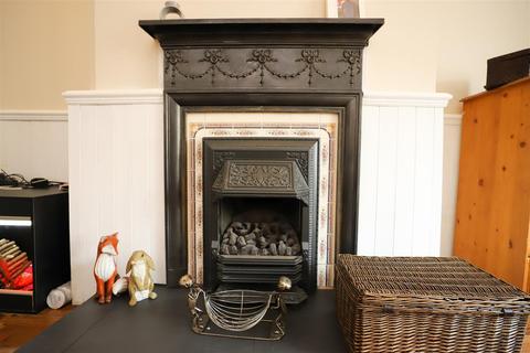 2 Ivanhoe Crescent, Sunderland, SR2 7QE