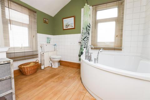 2 Ivanhoe Crescent, Sunderland, SR2 7QE