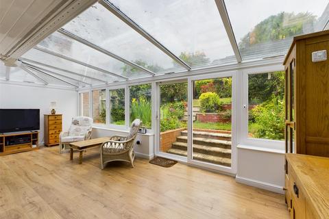 33 Nightingale Road, South Croydon, CR2 8PS