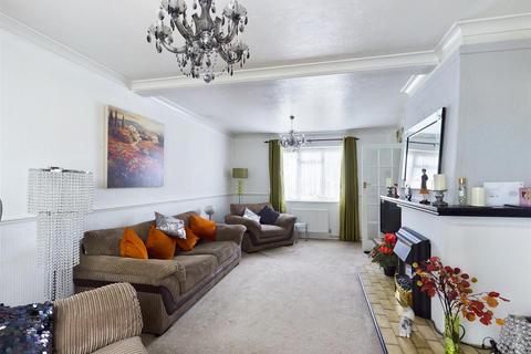 40 Rowdown Crescent, New Addington, Croydon, CR0 0HQ