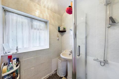 40 Rowdown Crescent, New Addington, Croydon, CR0 0HQ