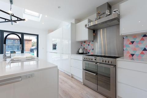 27 Grange Road, South Croydon, CR2 0NE