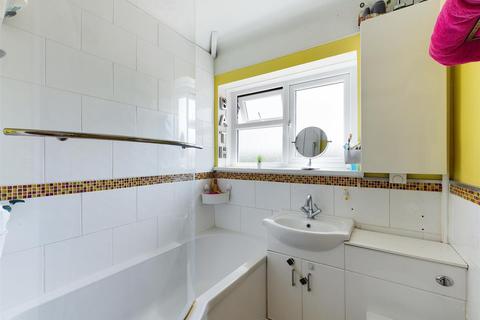 80 Aldrich Crescent, New Addington, Croydon, CR0 0NN