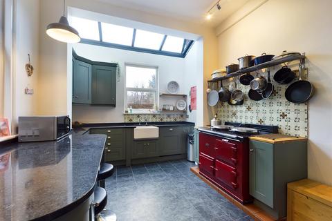 70 Birdhurst Road, South Croydon, CR2 7EB