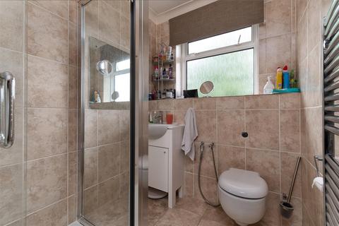 32 Braemar Avenue, South Croydon, CR2 0QA