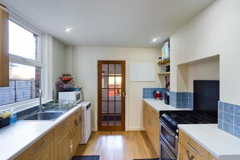 64 Dalmally Road, Croydon, CR0 6LS