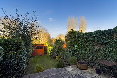 64 Dalmally Road, Croydon, CR0 6LS