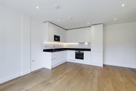 3 bedroom flat for sale, Addington Road, South Croydon, Surrey