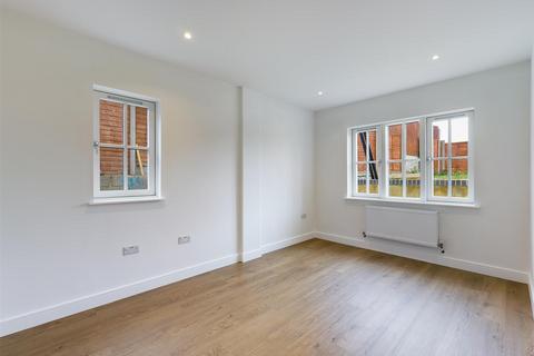 3 bedroom flat for sale, Addington Road, South Croydon, Surrey