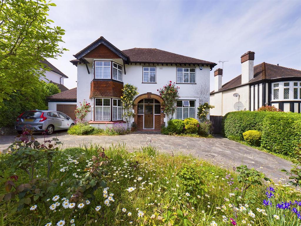 West Hill, Sanderstead 4 bed detached house £1,000,000