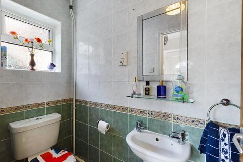 12 Lichfield Way, South Croydon, CR2 8SD
