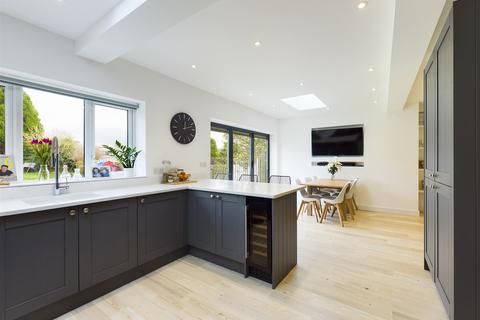 9 Tandridge Gardens, South Croydon, CR2 9HW