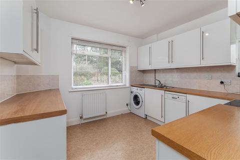 11 Harbledown Road, South Croydon, CR2 8RH