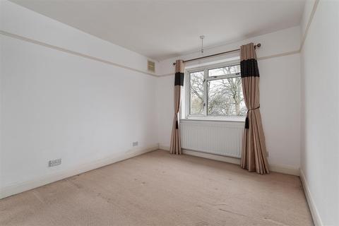11 Harbledown Road, South Croydon, CR2 8RH