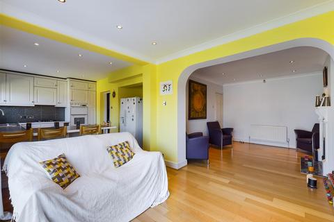 4 bedroom semi-detached house for sale, Benhurst Gardens, South Croydon, Surrey