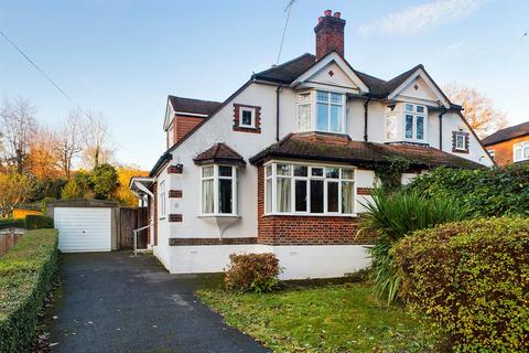 9 Farm Fields, South Croydon, CR2 0HQ