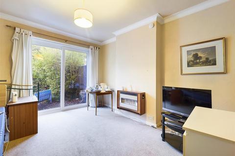 9 Farm Fields, South Croydon, CR2 0HQ